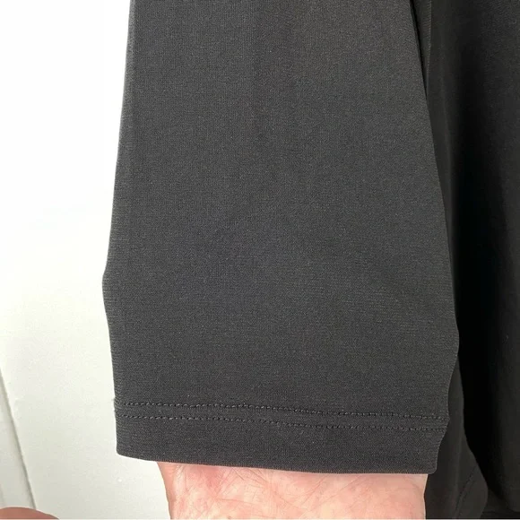 Cable & Gauge size Medium Women’s Black 3/4 Sleeve V-neck Blouse Top NWT - Picture 4 of 8